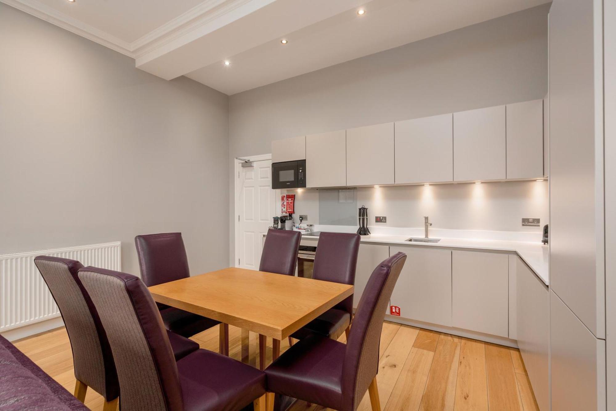 Destiny Scotland - Princes Street Residence Edinburgh Ngoại thất bức ảnh